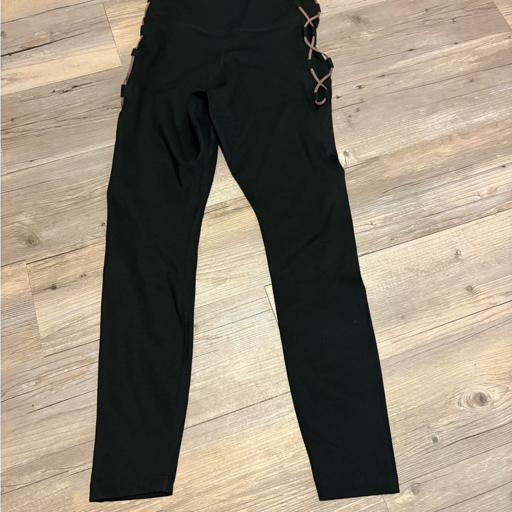 Nike high waisted leggings small new without tags - Picture 2 of 3